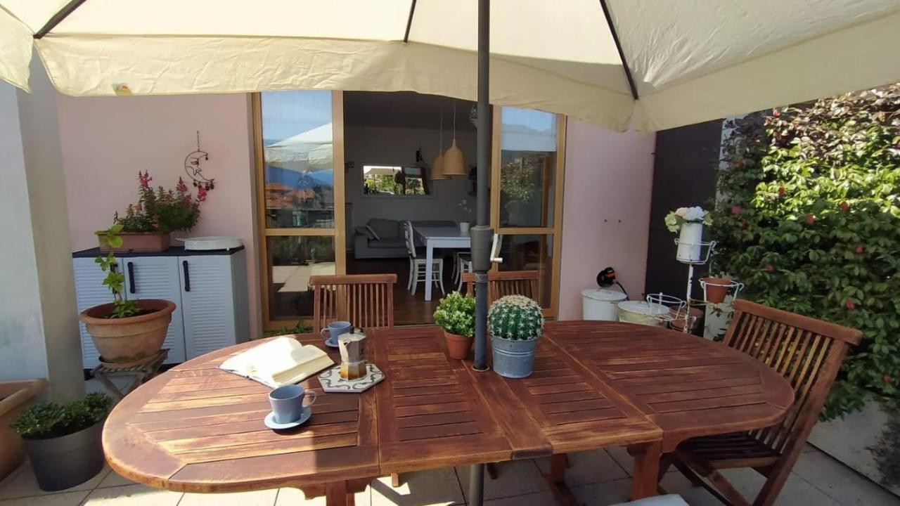 Appartamento La Terrazza Di Dora Μενάτζιο Εξωτερικό φωτογραφία